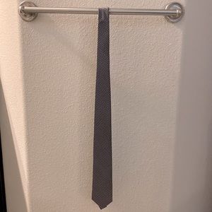 Michael Kors Black and Silver 100% Silk Necktie